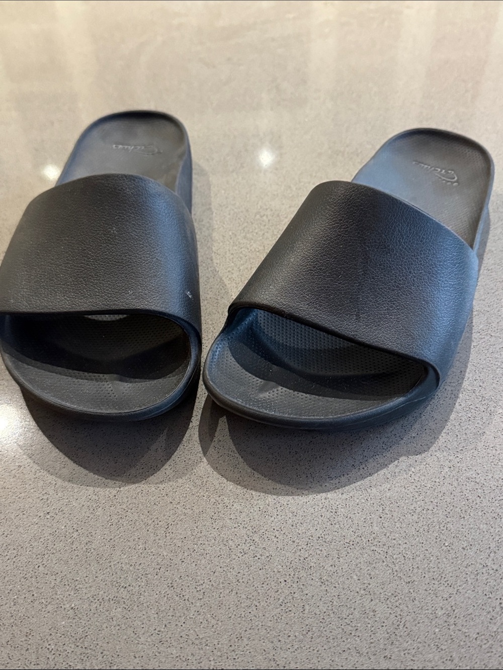 Archie’s Men's Black Slide Sandals Size 10-10.5